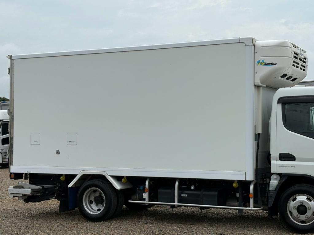 三菱 キャンター TPG-FEA50(2WD)の写真5