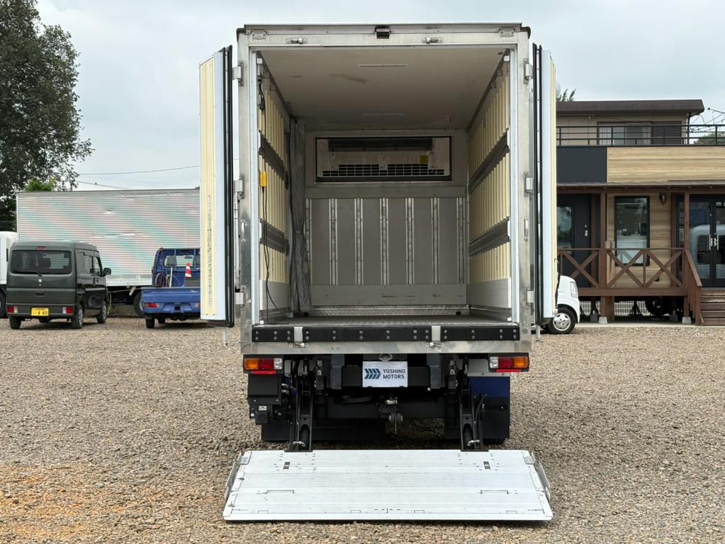 三菱 キャンター TPG-FEA50(2WD)の写真12