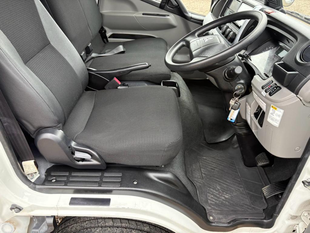 三菱 キャンター TPG-FEA50(2WD)の写真21