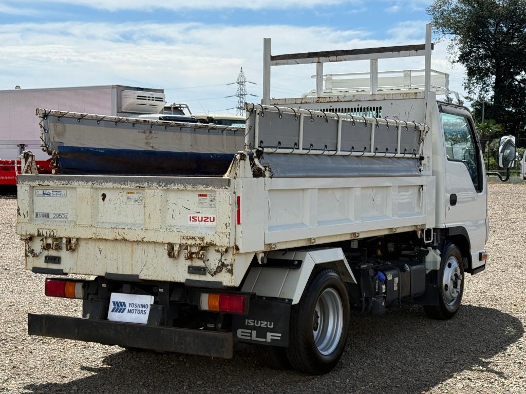 いすゞ エルフ 2RG-NKR88AN(2WD)の写真4