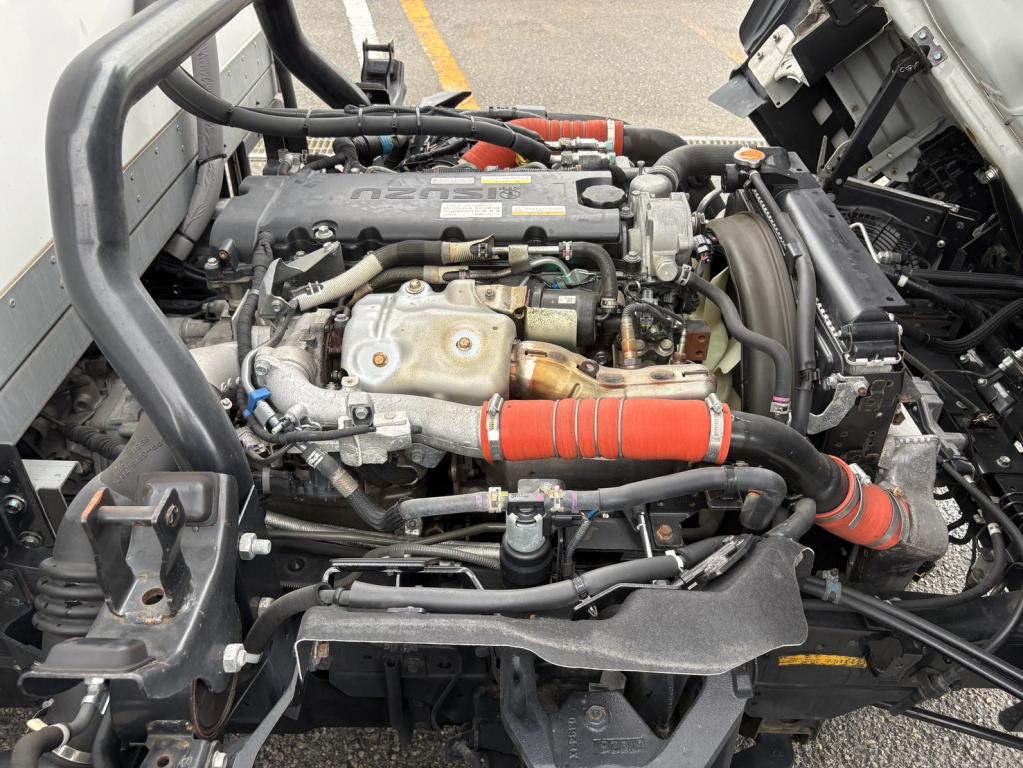 いすゞ エルフ 2RG-NPR88AM(2WD)の写真19