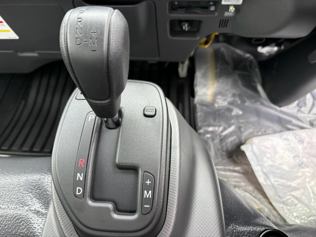 いすゞ エルフ 2TG-NPR88AM(2WD)の写真23