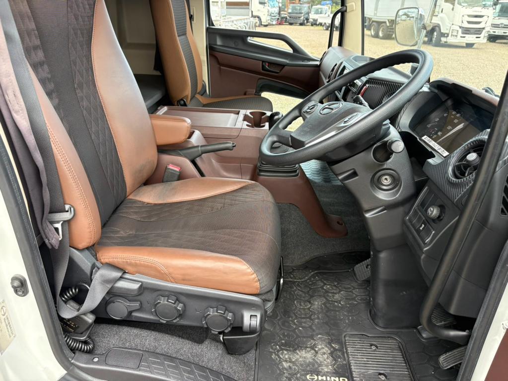 日野 レンジャー 2KG-FD2ABG(2WD)の写真21
