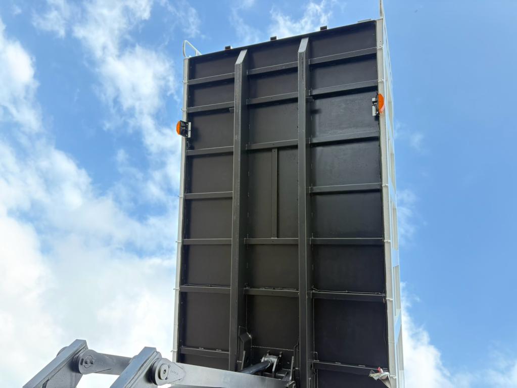 日野 プロフィア 2DG-FS1AHE(6x4)の写真12