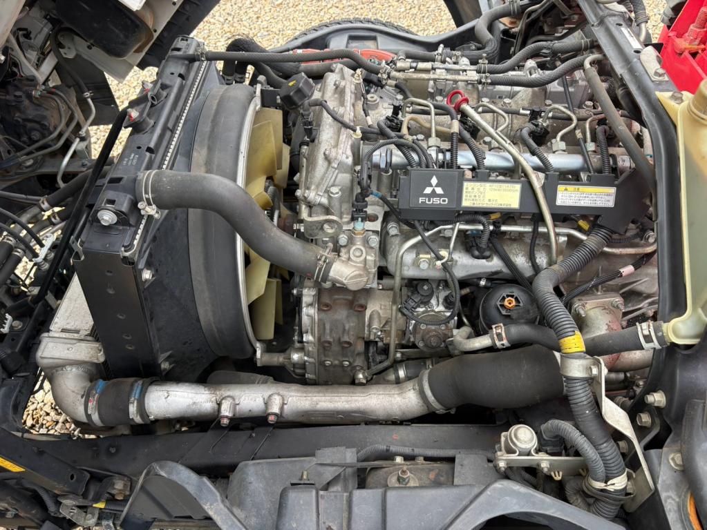 三菱 キャンター SKG-FEB90(2WD)の写真18