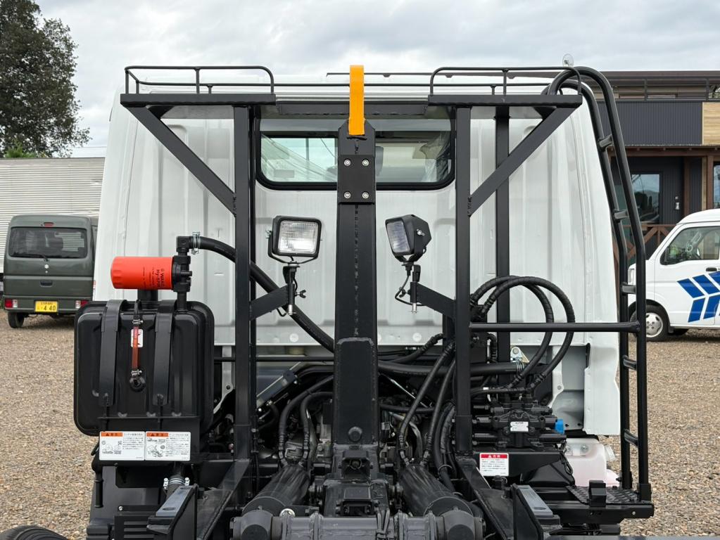三菱 キャンター 2RG-FBAV0(2WD)の写真7