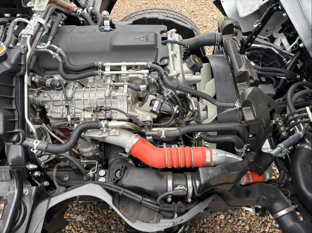 三菱 キャンター 2RG-FBAV0(2WD)の写真19
