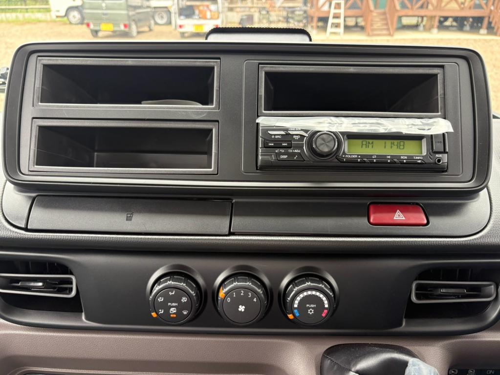 三菱 キャンター 2RG-FBAV0(2WD)の写真22