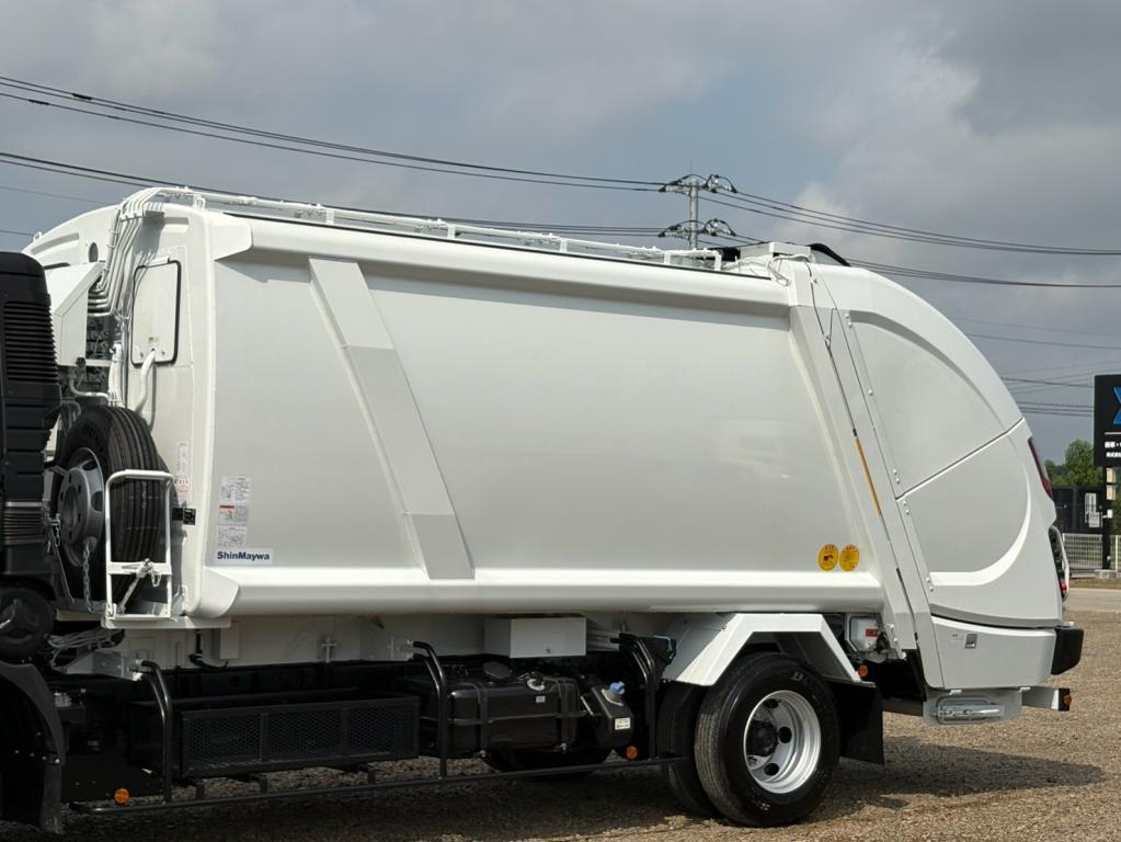 三菱 ファイター 2KG-FK72F(2WD)の写真6