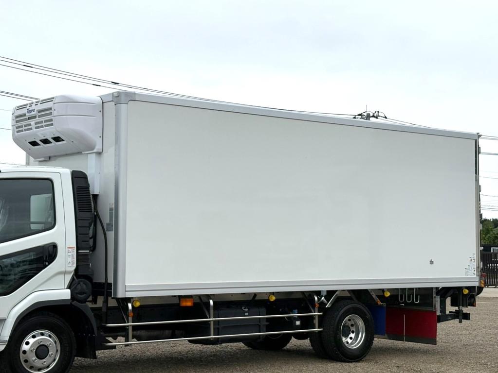 三菱 ファイター 2KG-FK72F(2WD)の写真6