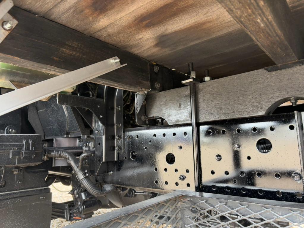 いすゞ フォワード TKG-FRR90S2(2WD)の写真17