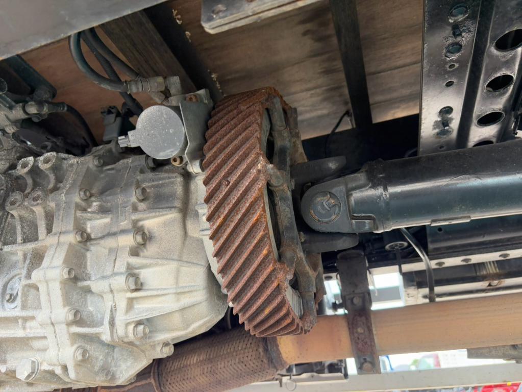 いすゞ フォワード QPG-FTR34S2(2WD)の写真17
