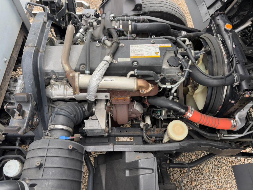 いすゞ フォワード QPG-FTR34S2(2WD)の写真19
