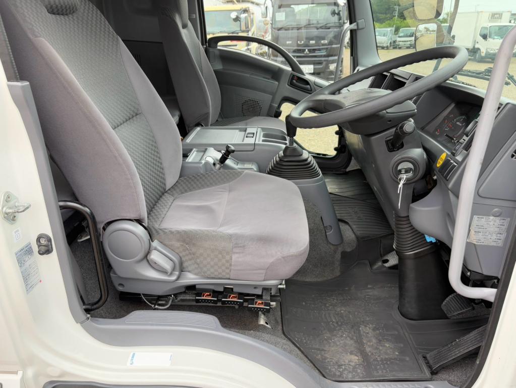 いすゞ フォワード QPG-FTR34S2(2WD)の写真21