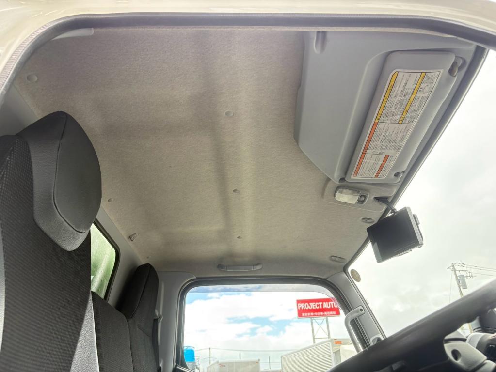 三菱 キャンター 2RG-FBA20(2WD)の写真24