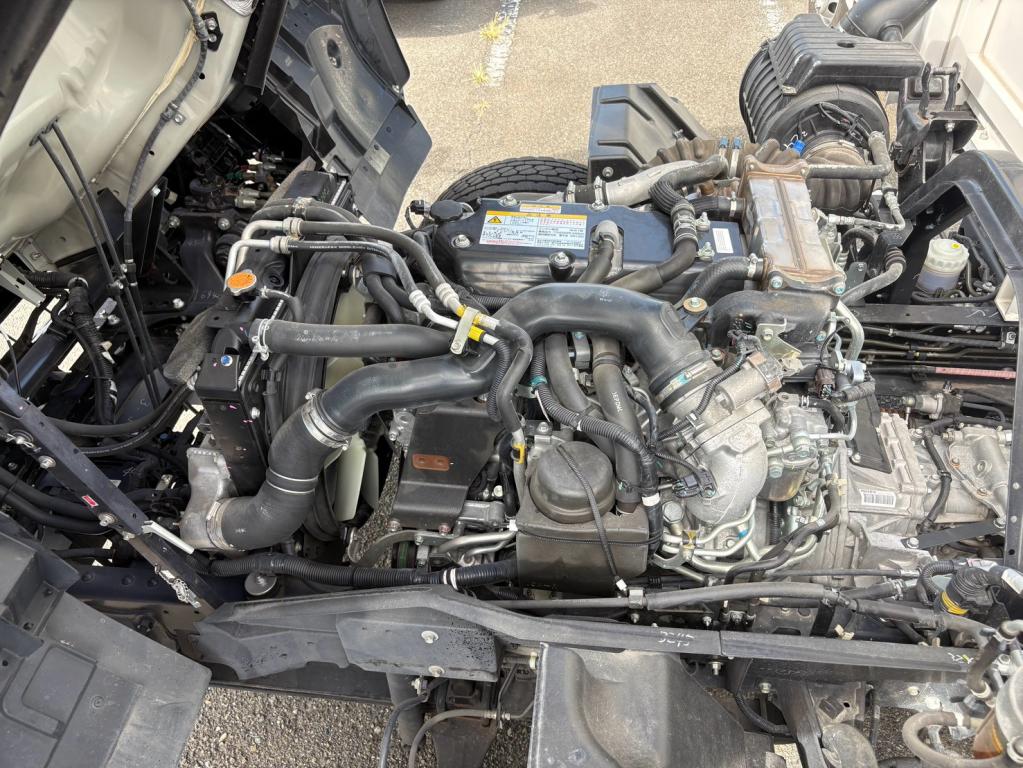 いすゞ フォワード 2RG-FRR90T4(2WD)の写真18