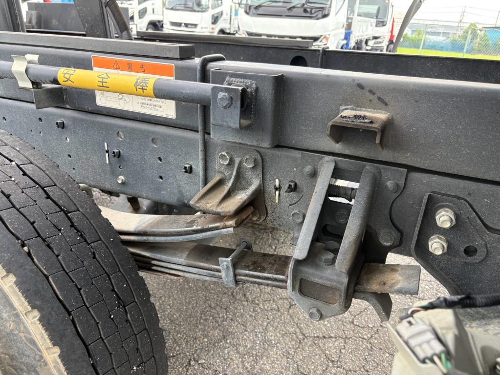 いすゞ フォワード 2RG-FRR90S1(2WD)の写真15