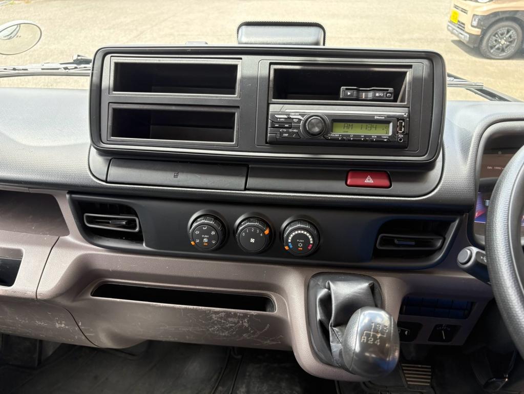 三菱 キャンター 2RG-FBA60(2WD)の写真22