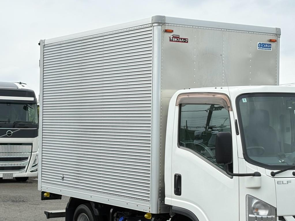 いすゞ エルフ 2RG-NLR88AN(2WD)の写真5