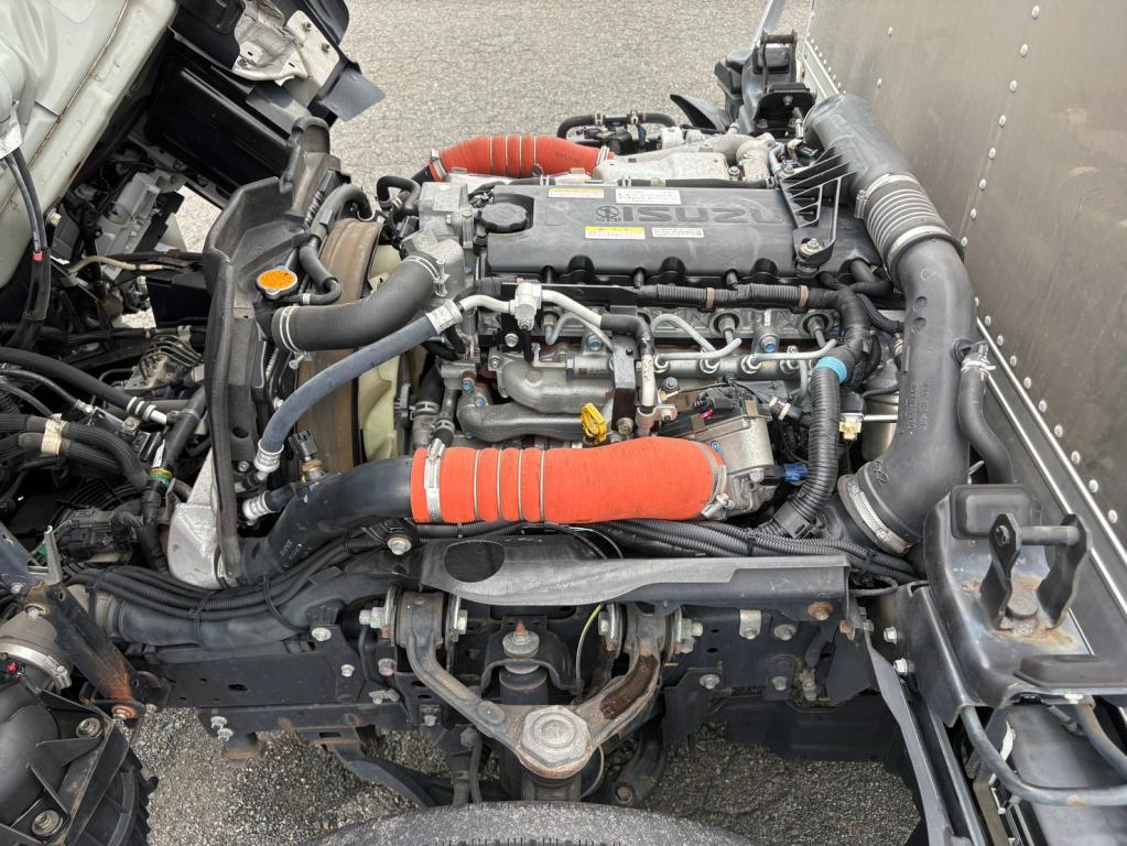 いすゞ エルフ 2RG-NLR88AN(2WD)の写真18