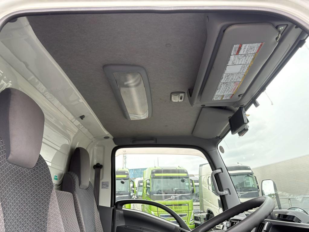 いすゞ エルフ 2RG-NLR88AN(2WD)の写真24