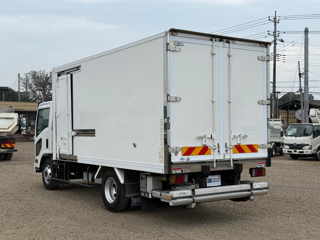 いすゞ エルフ 2RG-NPR88YN(2WD)の写真3