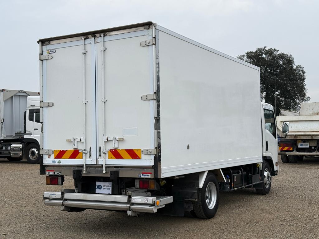 いすゞ エルフ 2RG-NPR88YN(2WD)の写真4