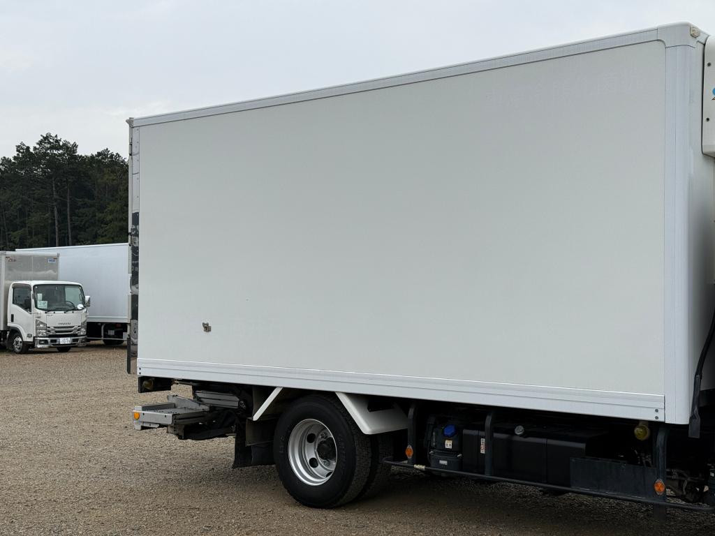 いすゞ エルフ 2RG-NPR88YN(2WD)の写真5