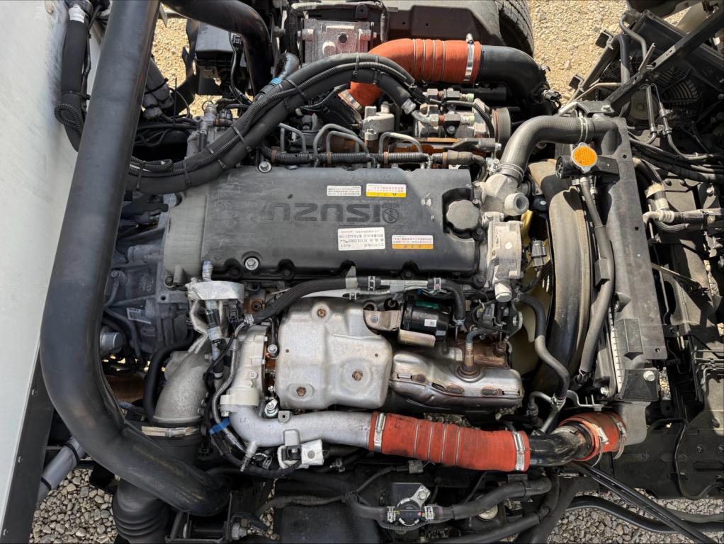 いすゞ エルフ 2RG-NPR88YN(2WD)の写真19