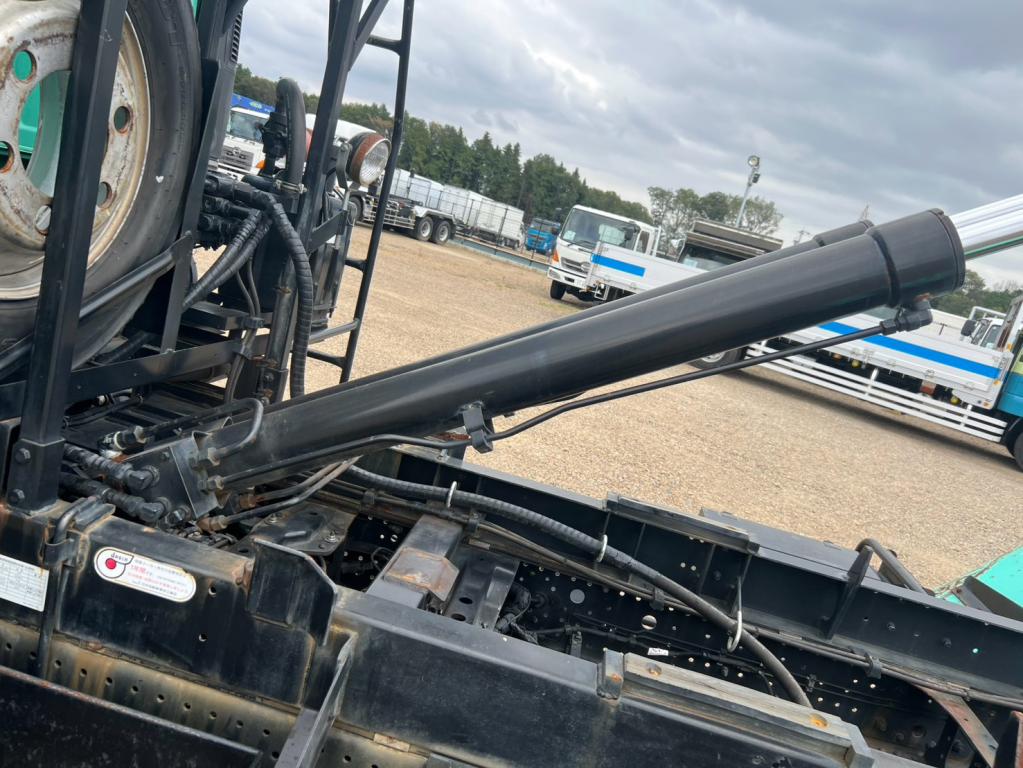 いすゞ フォワード TKG-FRR90S2(2WD)の写真9