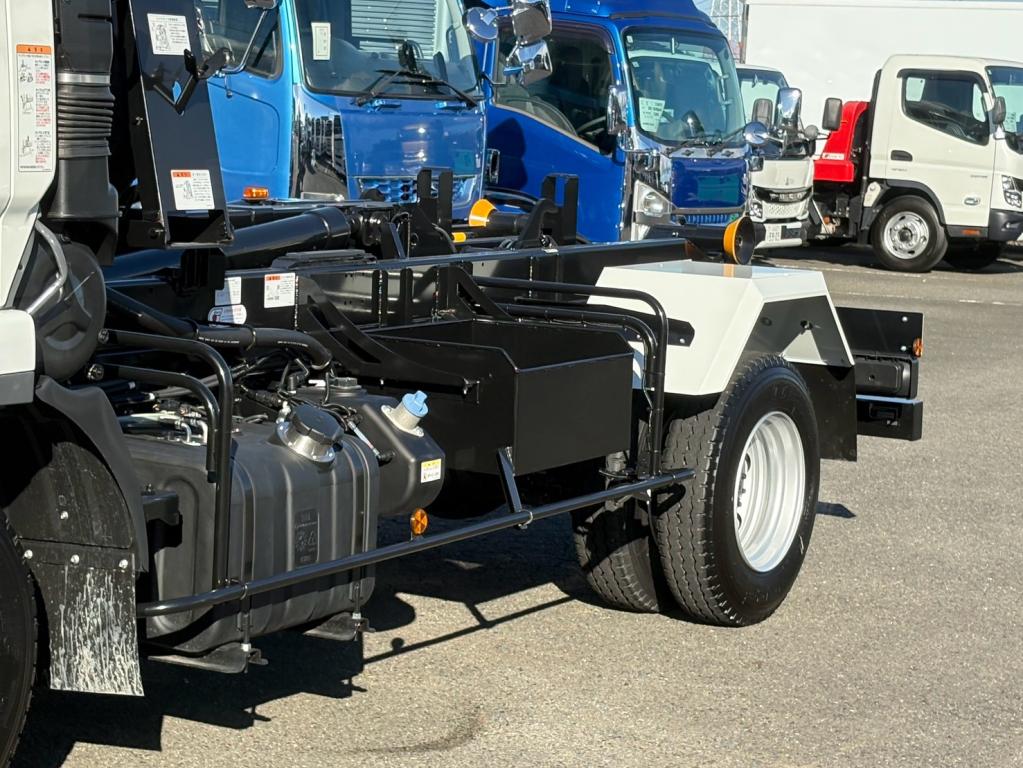 三菱 ファイター 2KG-FK72F(2WD)の写真6