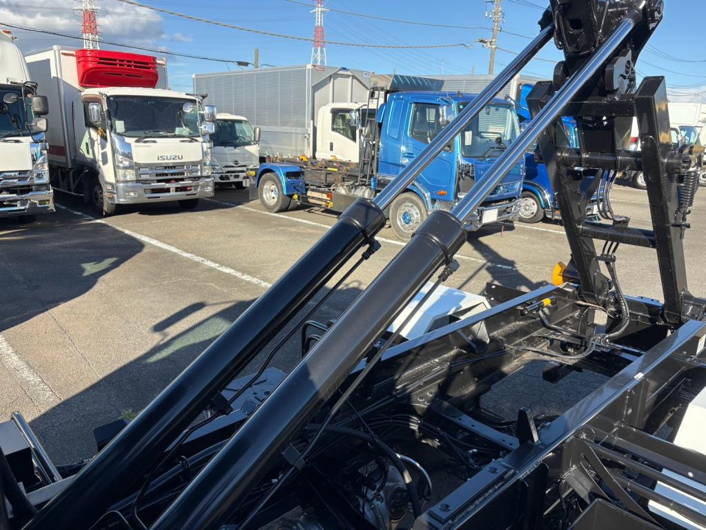 三菱 ファイター 2KG-FK72F(2WD)の写真9