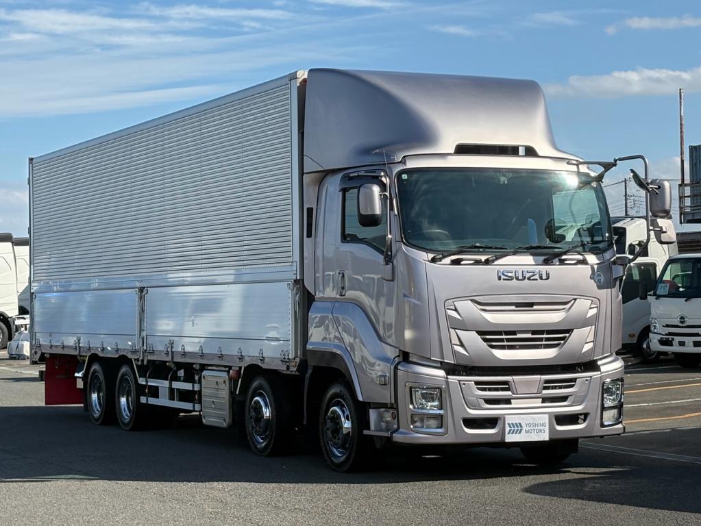 いすゞ ギガ 2PG-CYJ77C(8x4)の写真2