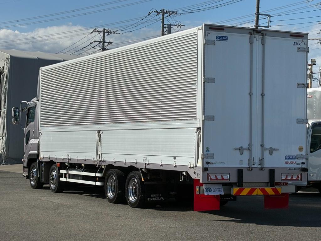 いすゞ ギガ 2PG-CYJ77C(8x4)の写真3