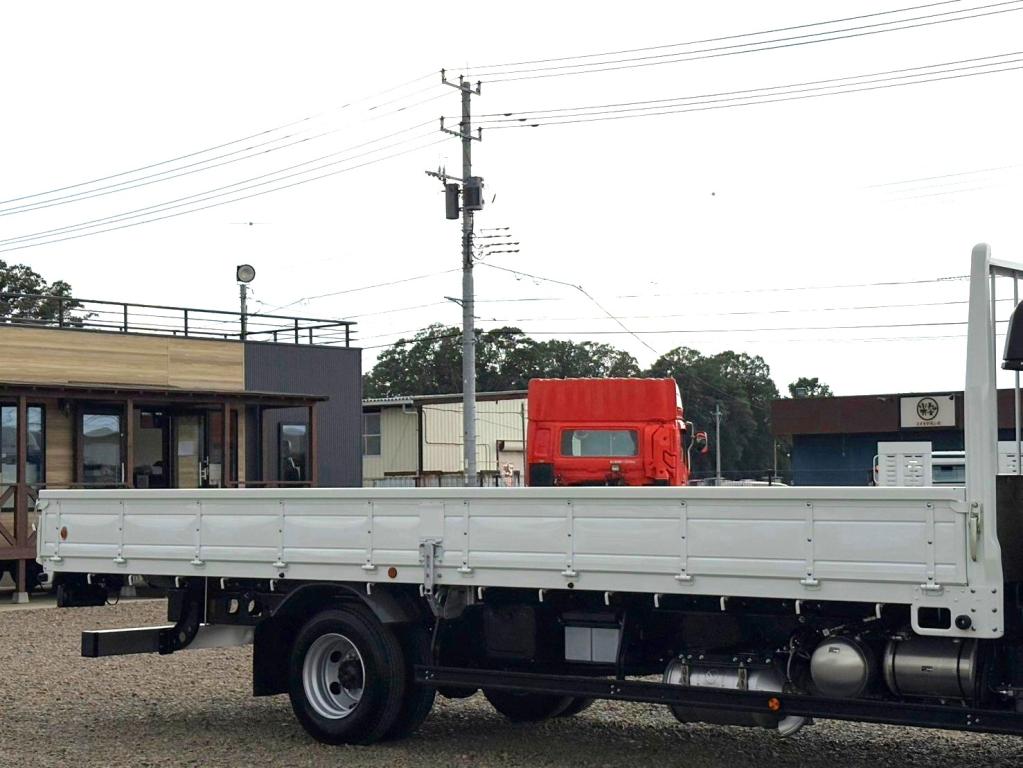 三菱 ファイター 2KG-FK62F(2WD)の写真5