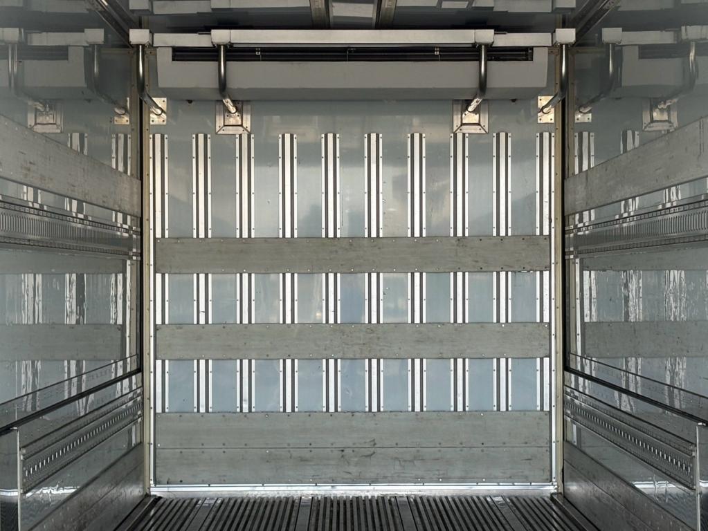 ＵＤ クオン 2PG-CG5CA(8x4)の写真7