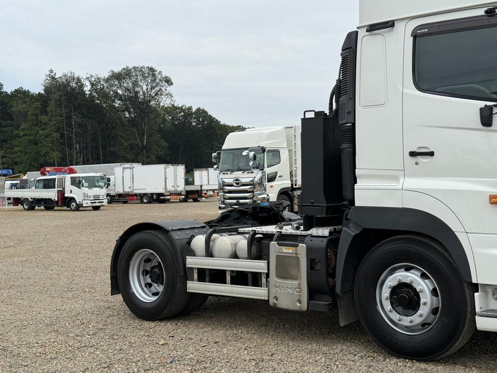 日野 プロフィア QPG-SH1EDDG(2WD)の写真5