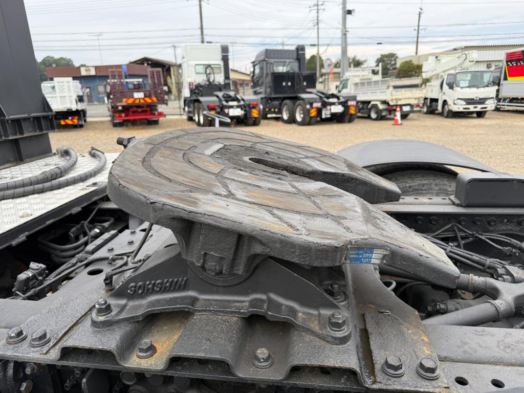 日野 プロフィア QPG-SH1EDDG(2WD)の写真9