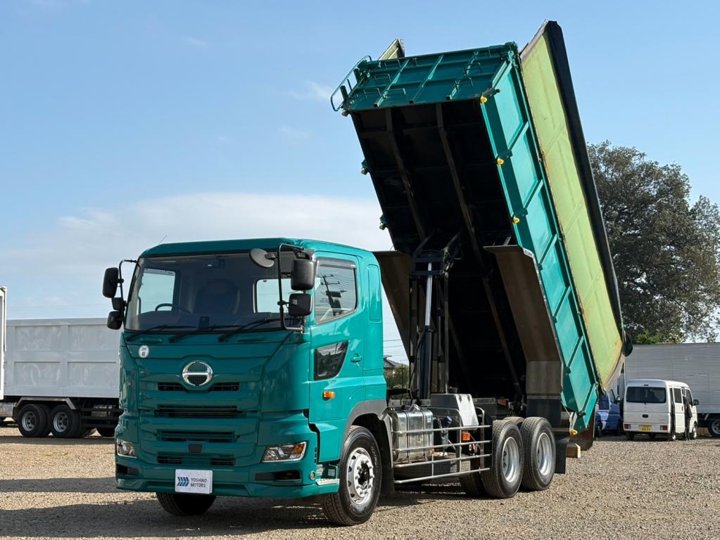 日野 プロフィア 2DG-FS1AJE(6x4)の写真1