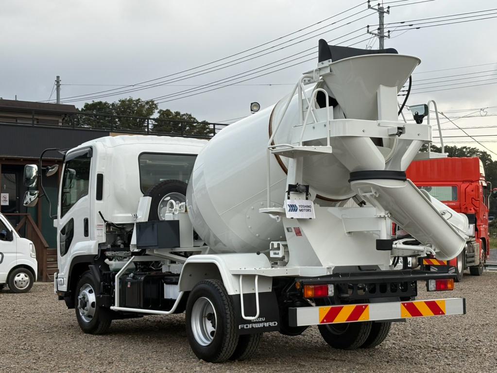 いすゞ フォワード 2PG-FRR90S4(2WD)の写真3