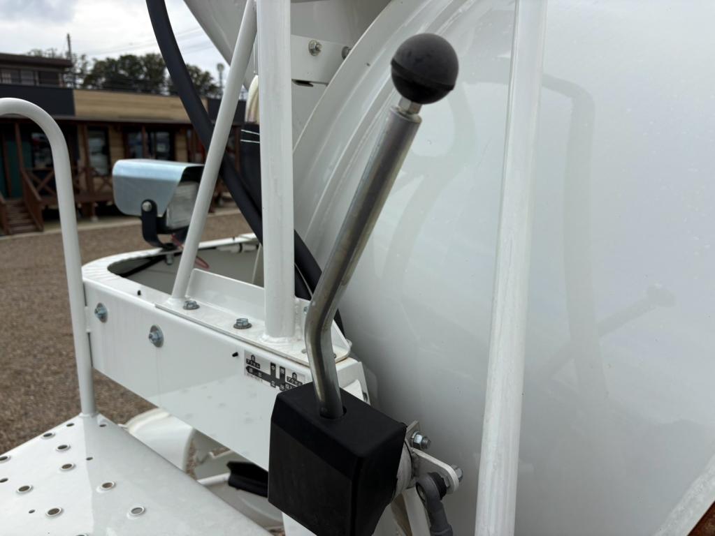 いすゞ フォワード 2PG-FRR90S4(2WD)の写真15