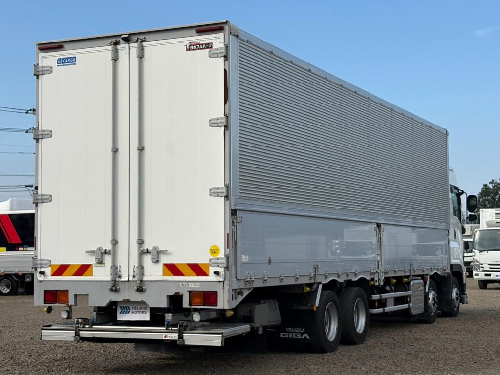 いすゞ ギガ 2PG-CYJ77C(8x4)の写真4
