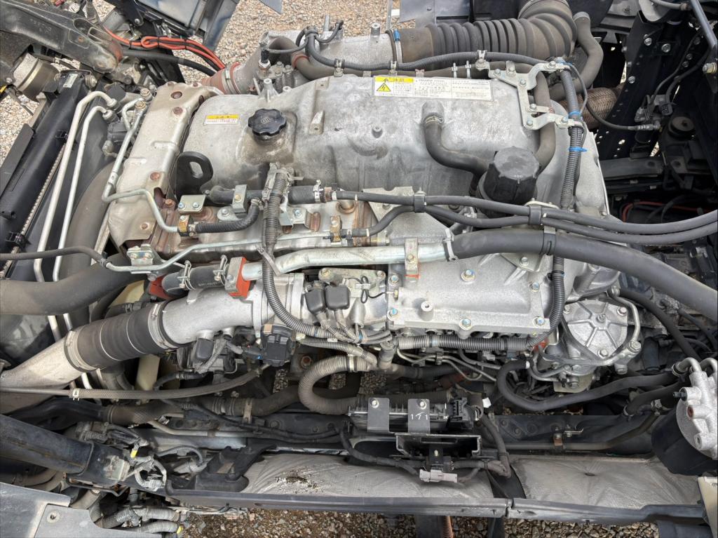 いすゞ ギガ 2PG-CYJ77C(8x4)の写真18