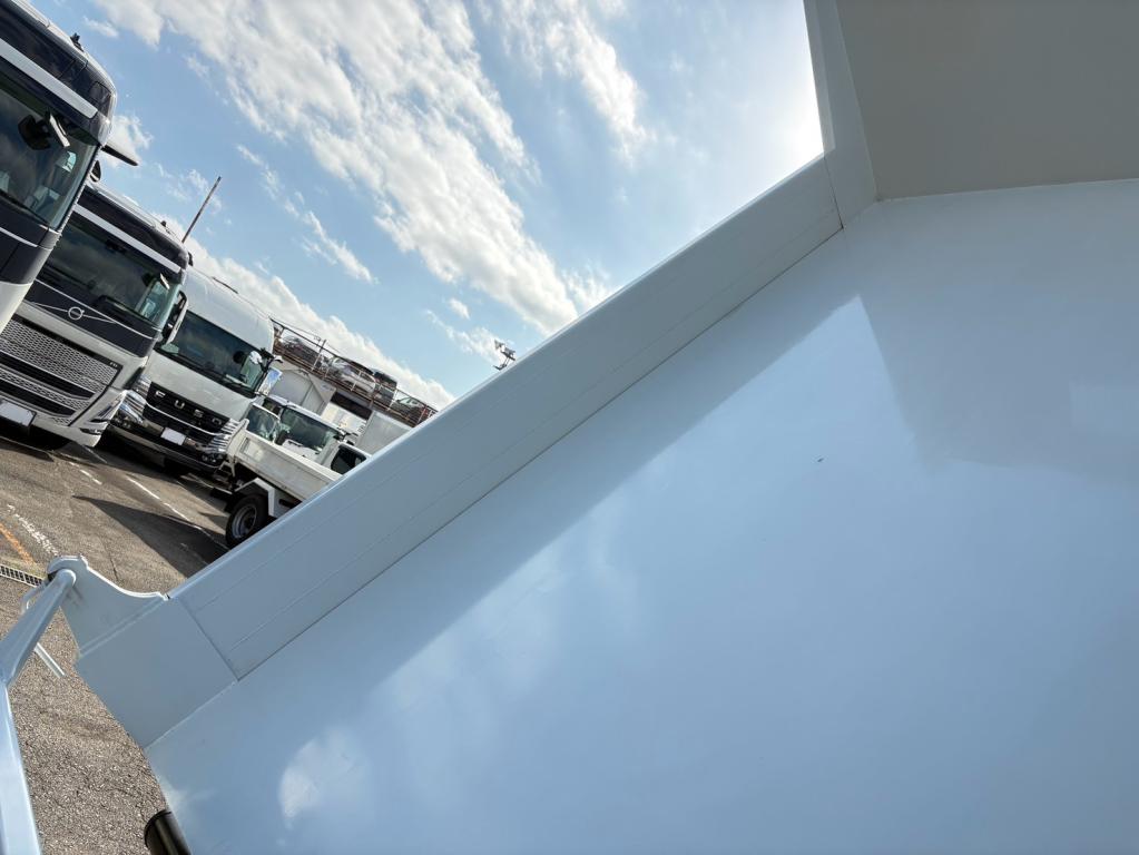 三菱 ファイター 2KG-FK62F(2WD)の写真9