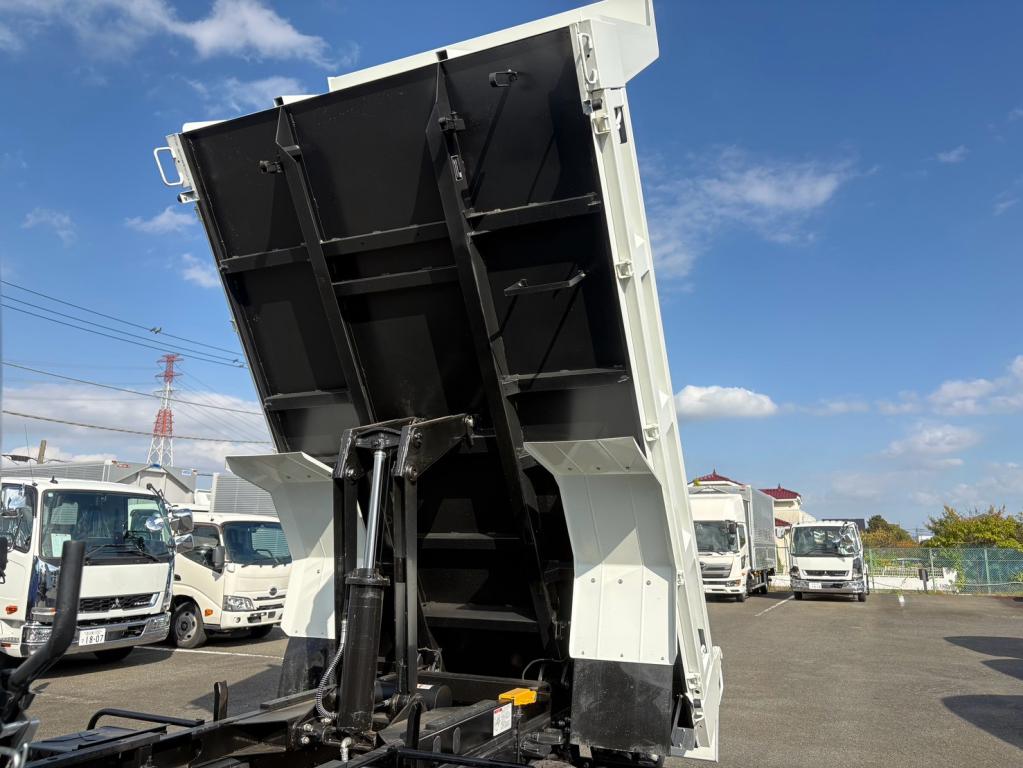 三菱 ファイター 2KG-FK62F(2WD)の写真13