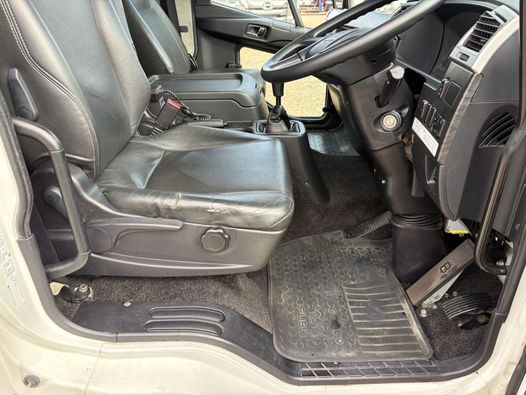 三菱 ファイター 2KG-FK64F(2WD)の写真21