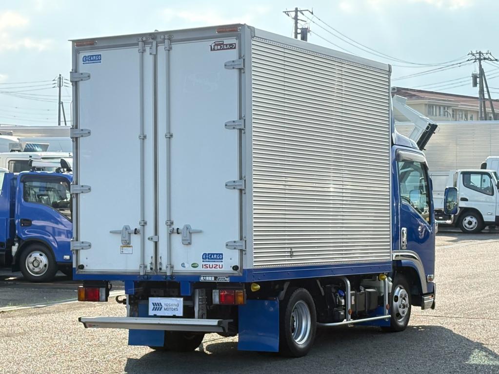 いすゞ エルフ 2RG-NLR88AN(2WD)の写真4
