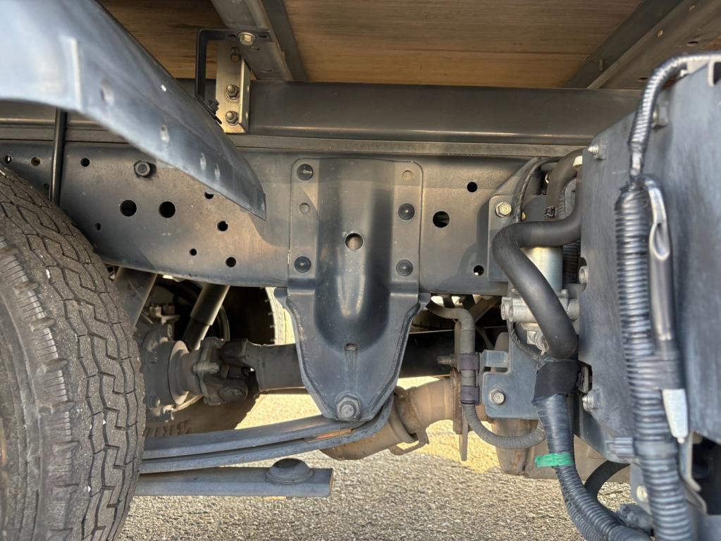 いすゞ エルフ 2RG-NLR88AN(2WD)の写真16