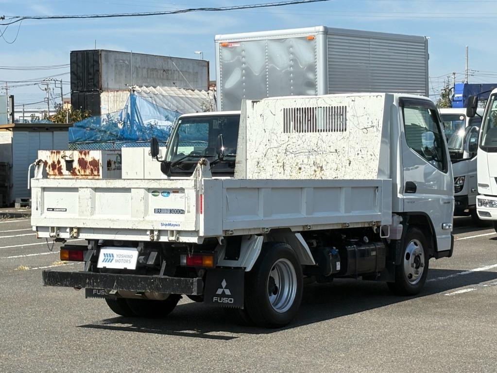 三菱 キャンター 2RG-FBA60(2WD)の写真4