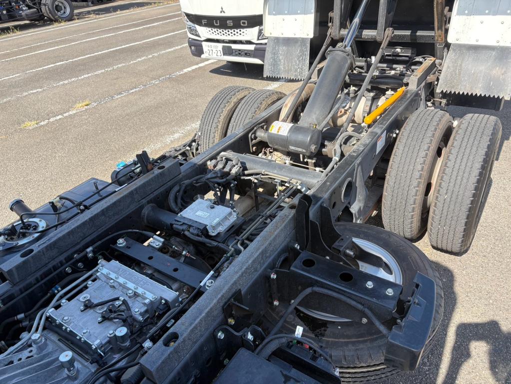 三菱 キャンター 2RG-FBA60(2WD)の写真15